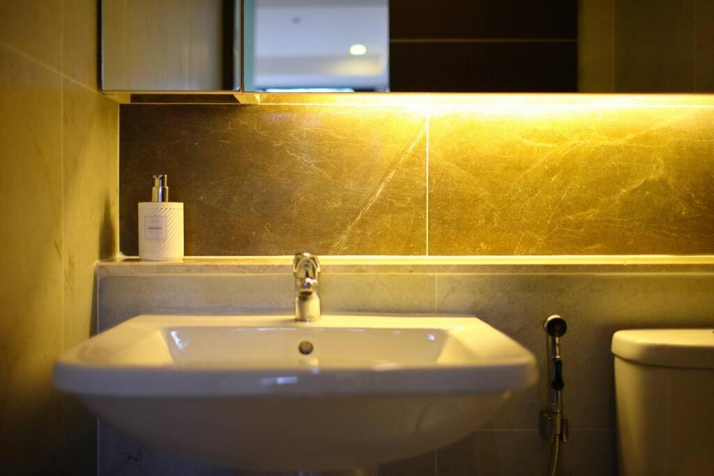Specious Luxury 2 Bedrooms Apt. Chiang Mai Luaran gambar